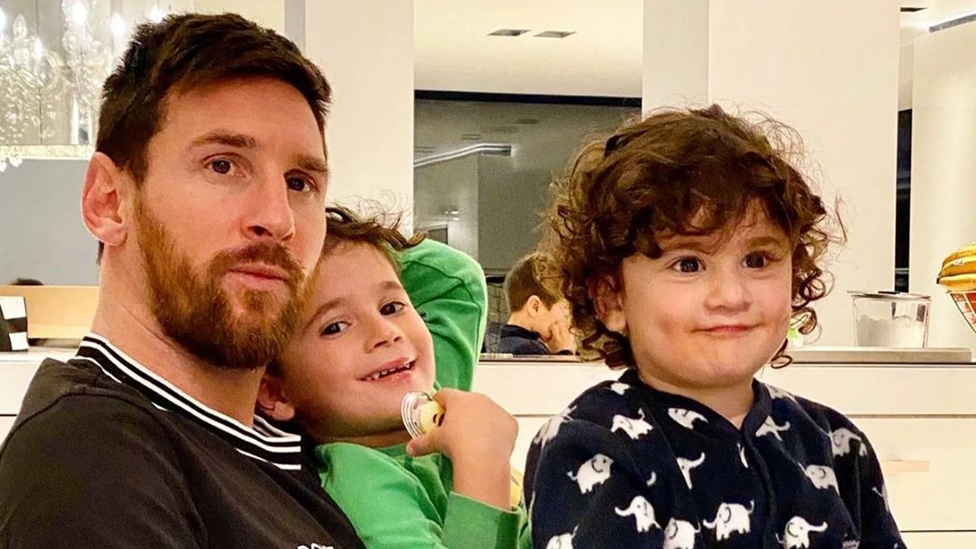Lionel Messi, con sus hijos