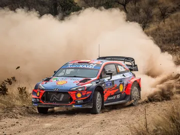Dani Sordo tuvo que abandonar Dani Sordo tuvo que abandonar