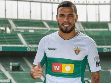 Jonathas, con el Elche Jonathas, con el Elche