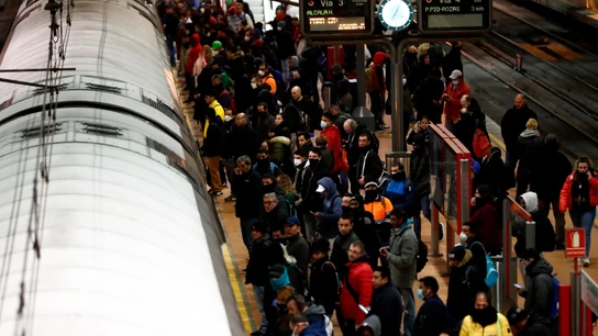 Aglomeraciones en Atocha a primera hora de este martes Aglomeraciones en Atocha a primera hora de este martes