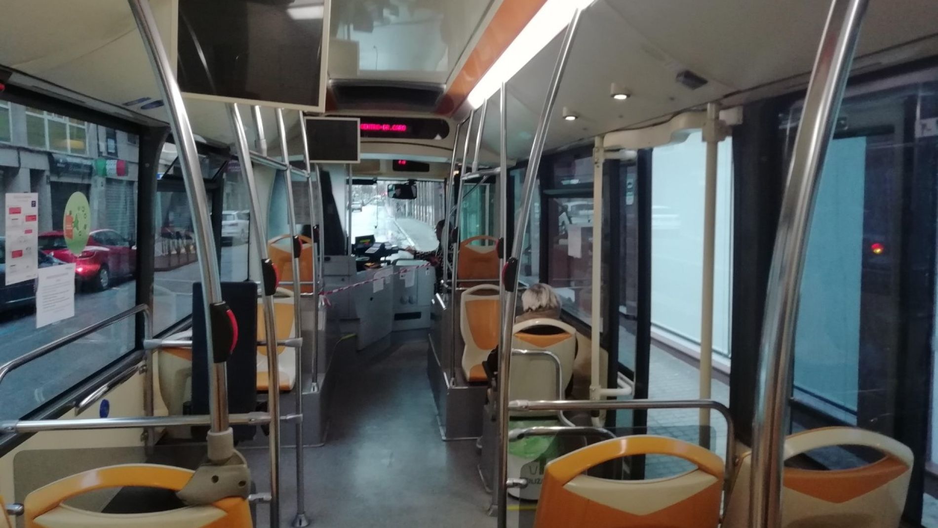 Autob&uacute;s en Elche.