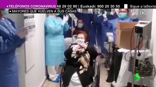 Emotiva despedida a una pareja de ancianos dada de alta por coronavirus Emotiva despedida a una pareja de ancianos dada de alta por coronavirus