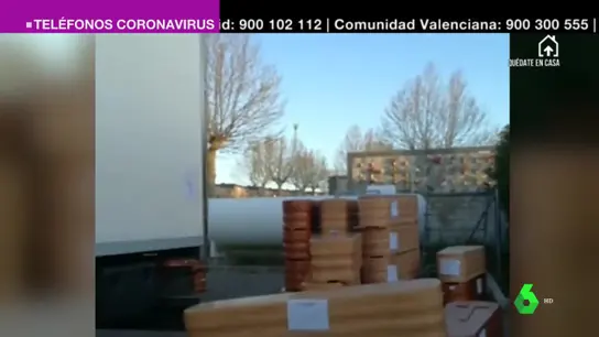 Ataúdes apilados en el cementerio de Móstoles Ataúdes apilados en el cementerio de Móstoles