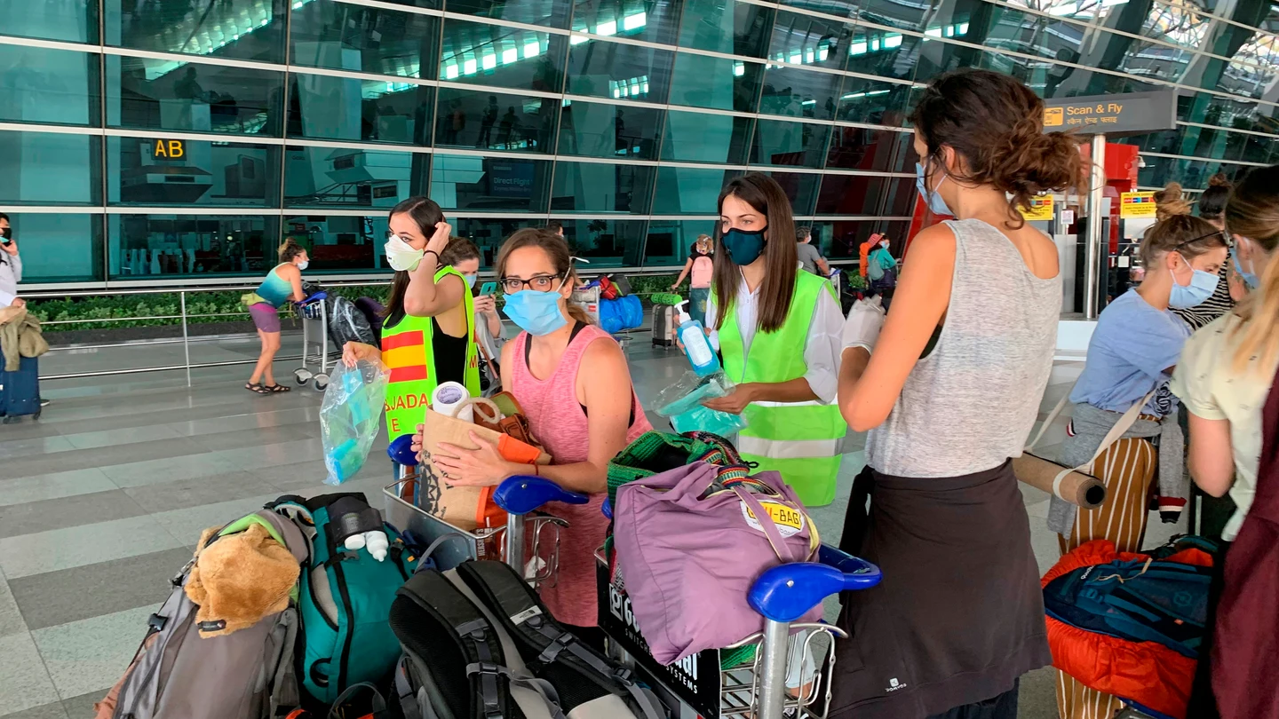 Españoles retenidos en la India por la crisis del coronavirus Españoles retenidos en la India por la crisis del coronavirus