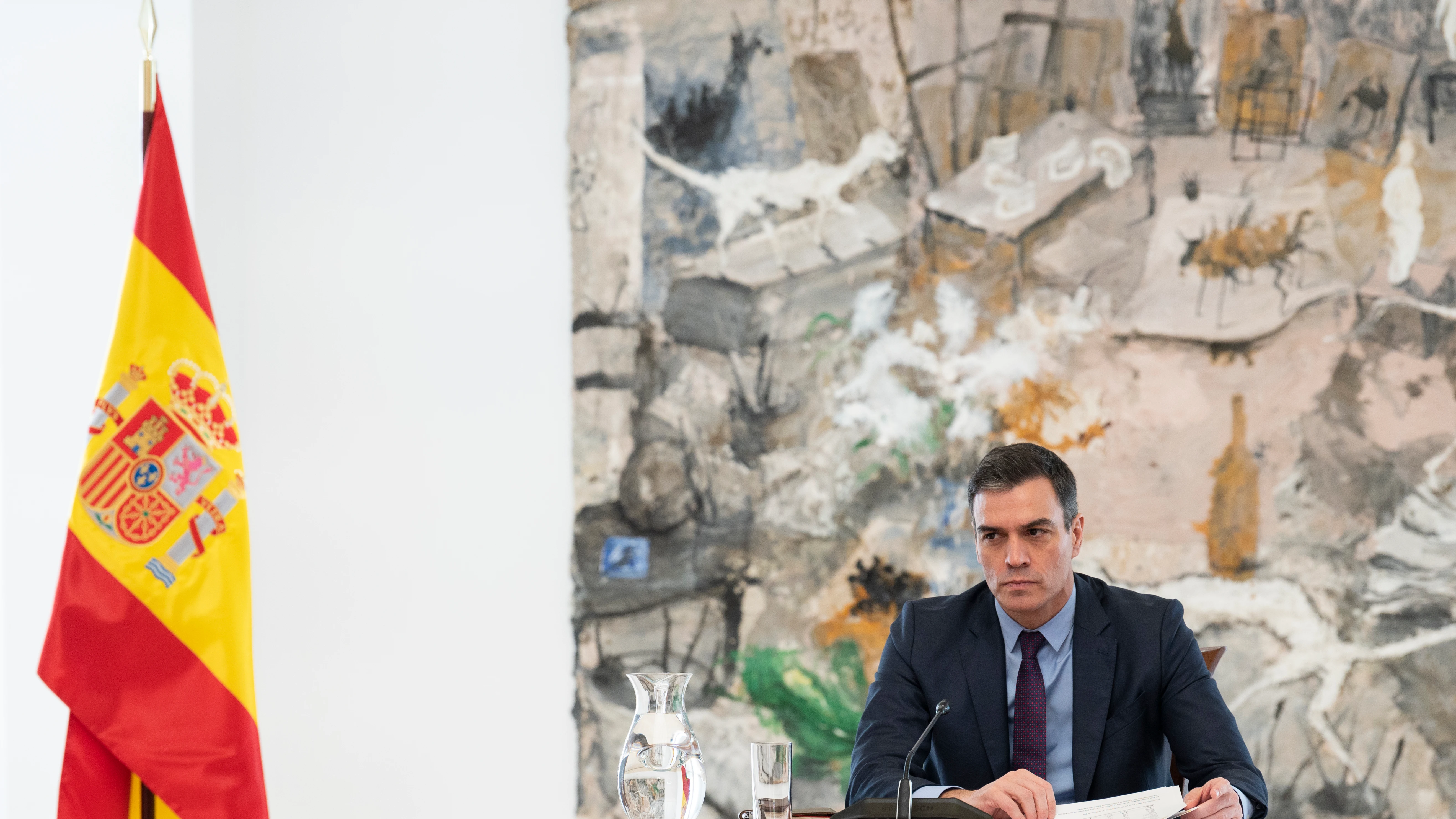 Pedro Sánchez, durante la reunión con el comité técnico 