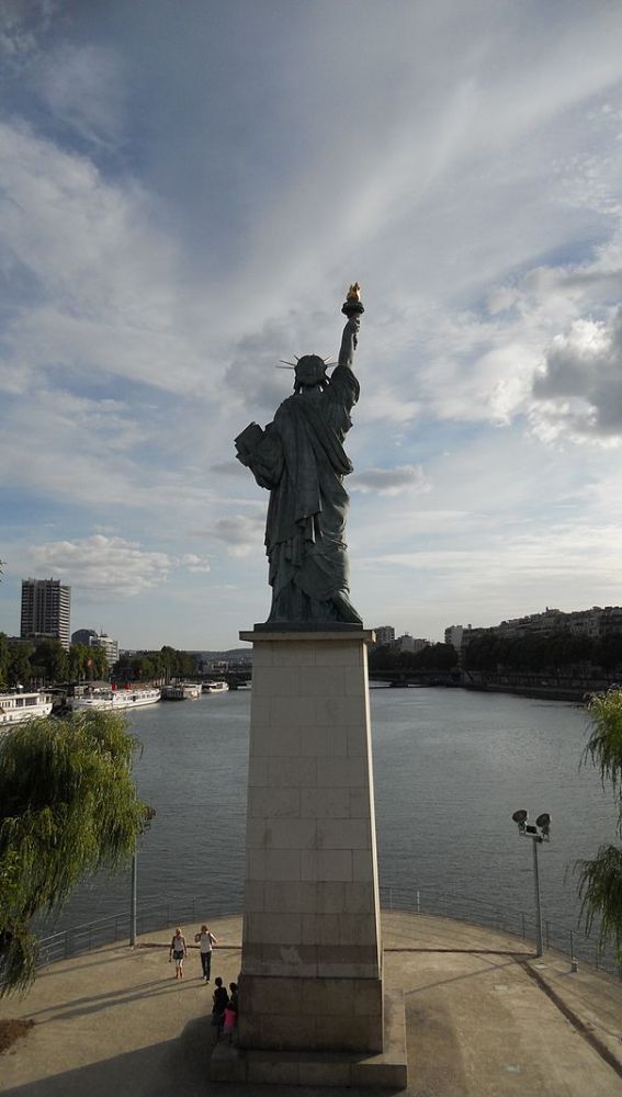 Por Que Hay Una Estatua De La Libertad En Paris Esta Es La Curiosa Historia