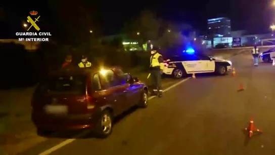 Denuncian a un hombre por saltarse el confinamiento y dar positivo en un control de alcoholemia en Sevilla Denuncian a un hombre por saltarse el confinamiento y dar positivo en un control de alcoholemia en Sevilla