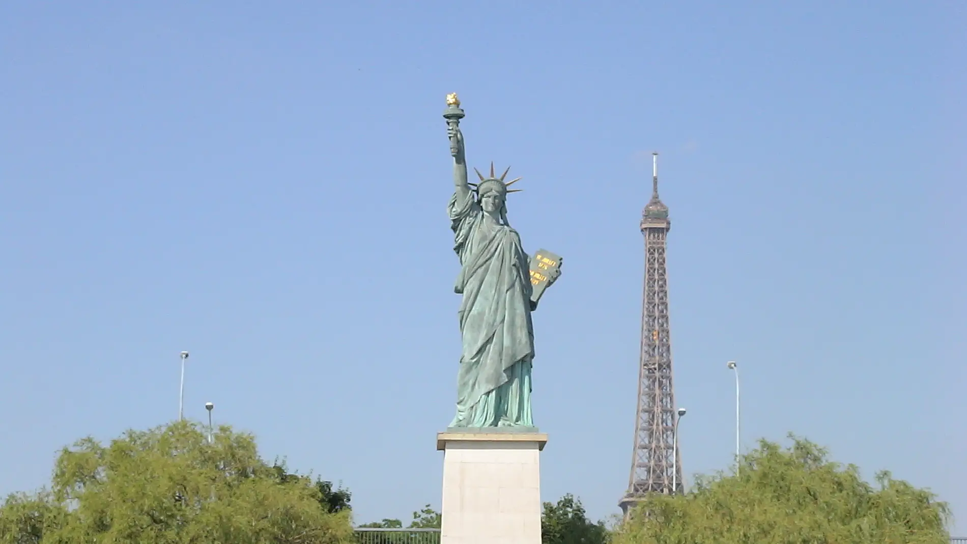Por qué hay una Estatua de la Libertad en París? Esta es la curiosa