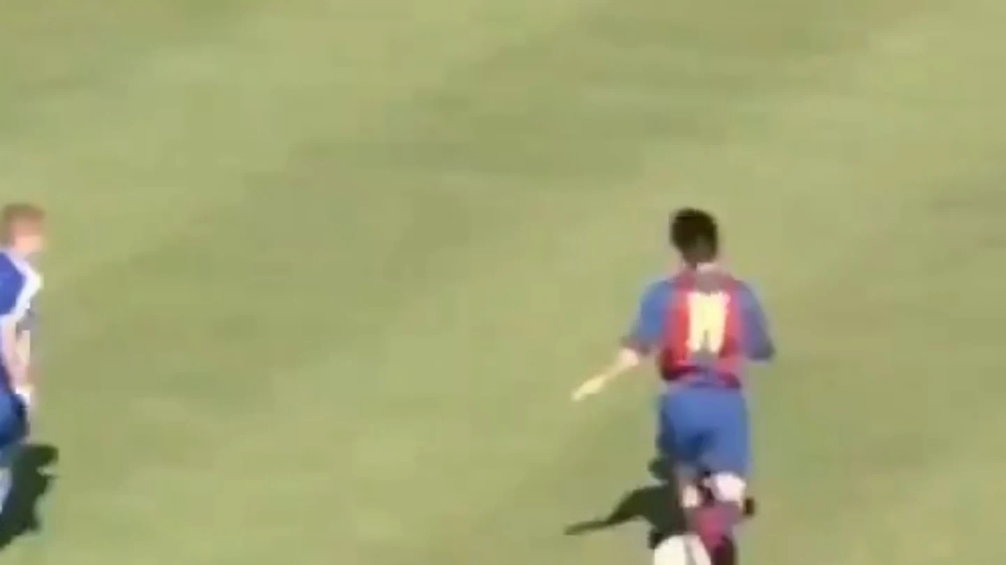 Leo Messi con 17 años. Leo Messi con 17 años.