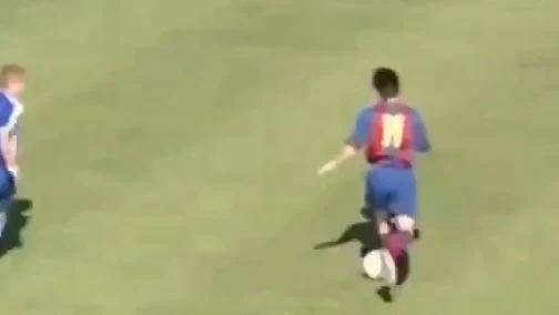 Leo Messi con 17 años. Leo Messi con 17 años.