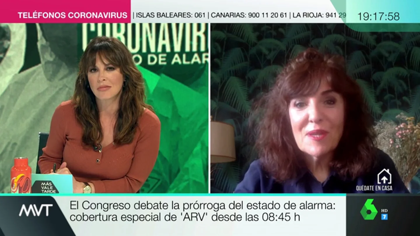 La crítica de Elvira Lindo a la dura oposición al Gobierno: "Hay comentarios que parecen más de bar que de calidad política" La crítica de Elvira Lindo a la dura oposición al Gobierno: "Hay comentarios que parecen más de bar que de calidad política"
