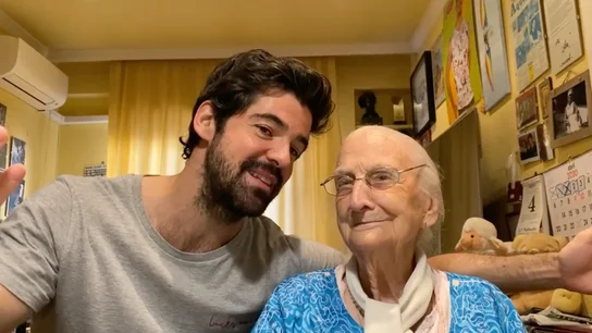 Imagen de archivo de Miguel Ángel Muñoz con su Tata Imagen de archivo de Miguel Ángel Muñoz con su Tata