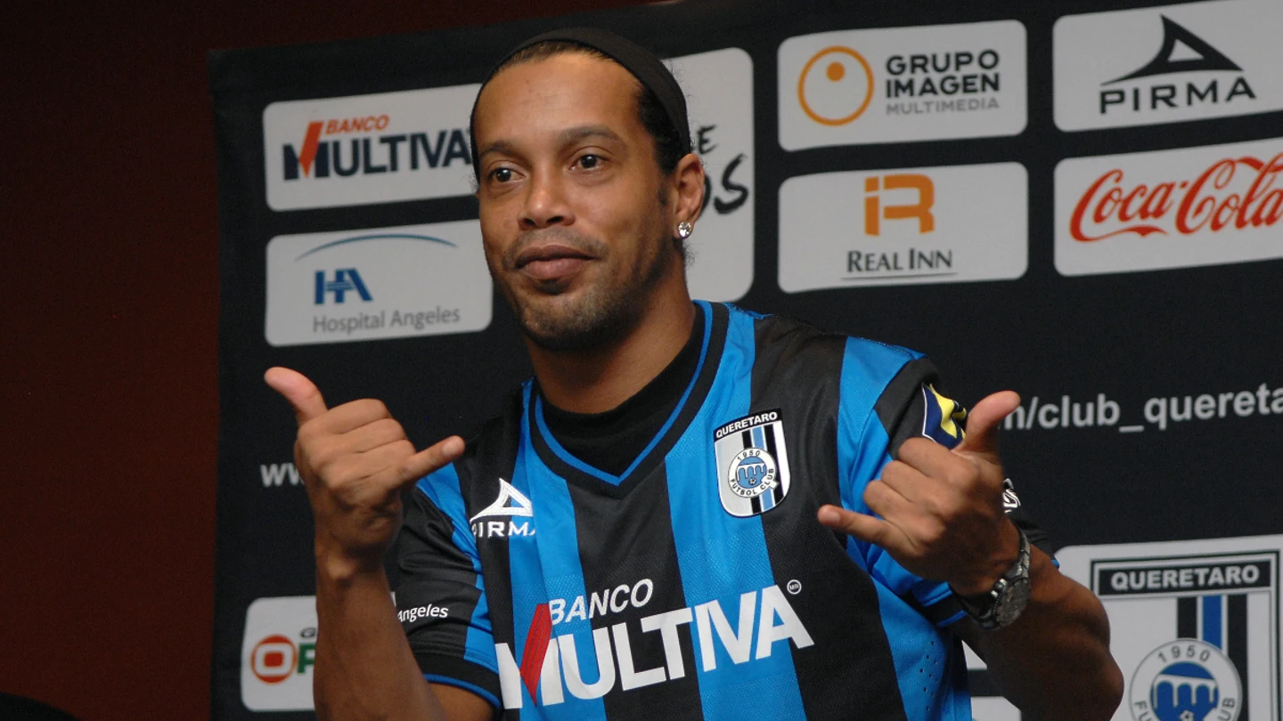 Ronaldinho, con el Querétaro Ronaldinho, con el Querétaro