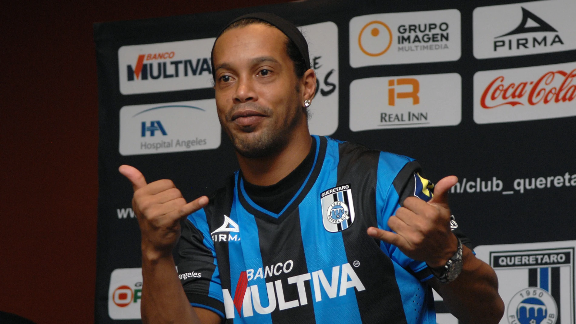 Ronaldinho, con el Querétaro