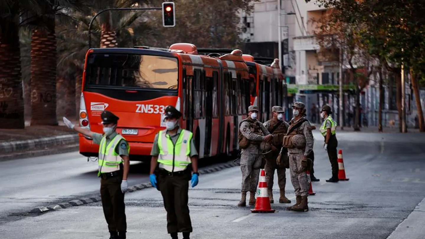 Chile se encuentra bajo el estado de excepción por catástrofe Chile se encuentra bajo el estado de excepción por catástrofe