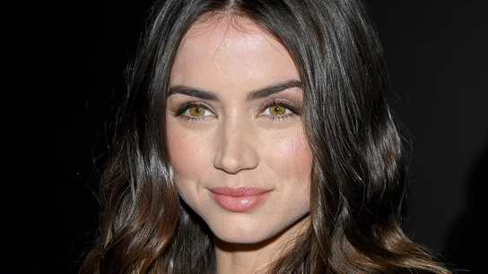 Ana de Armas en la Paris Fashion Week Ana de Armas en la Paris Fashion Week