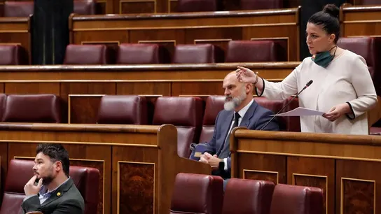 La diputada de Vox Macarena Olona interviene en la primera sesión de control al Ejecutivo celebrada en el Congreso La diputada de Vox Macarena Olona interviene en la primera sesión de control al Ejecutivo celebrada en el Congreso