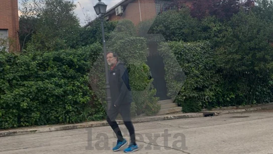 Mariano Rajoy se salta el confinamiento en Madrid (2) Mariano Rajoy se salta el confinamiento en Madrid (2)