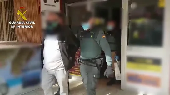 Detenido el dueño de un locutorio de Mallorca por enviar denuncias falsas a otros establecimientos para que cerraran Detenido el dueño de un locutorio de Mallorca por enviar denuncias falsas a otros establecimientos para que cerraran