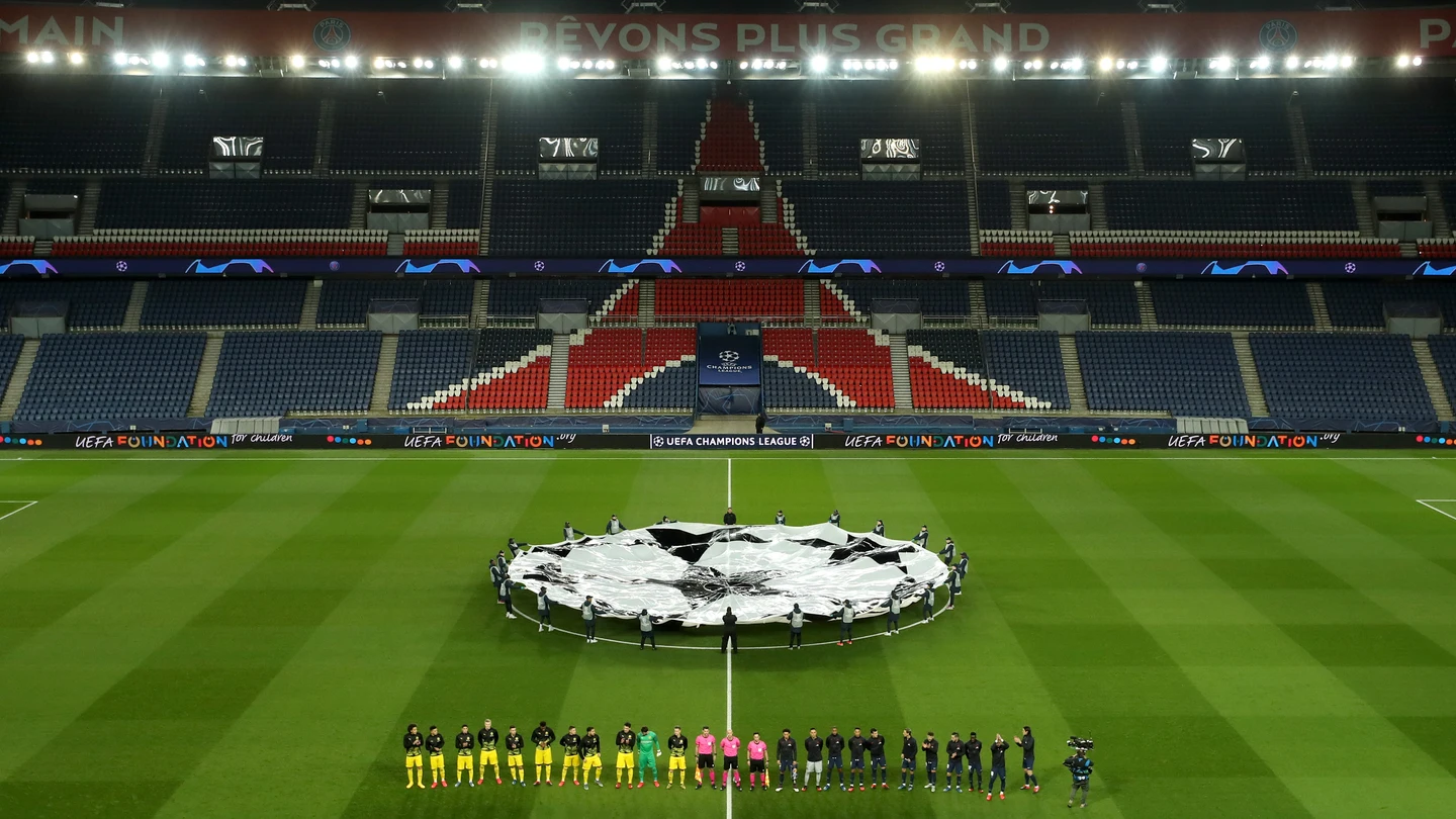 El Parque de los Príncipes, vacío durante el PSG-BVB El Parque de los Príncipes, vacío durante el PSG-BVB