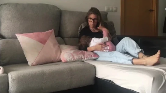 Laia Molina, enfermera y madre Laia Molina, enfermera y madre