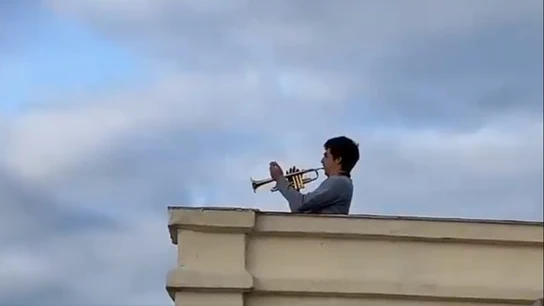 Antonio, trompetista aficionado del Real Madrid Antonio, trompetista aficionado del Real Madrid