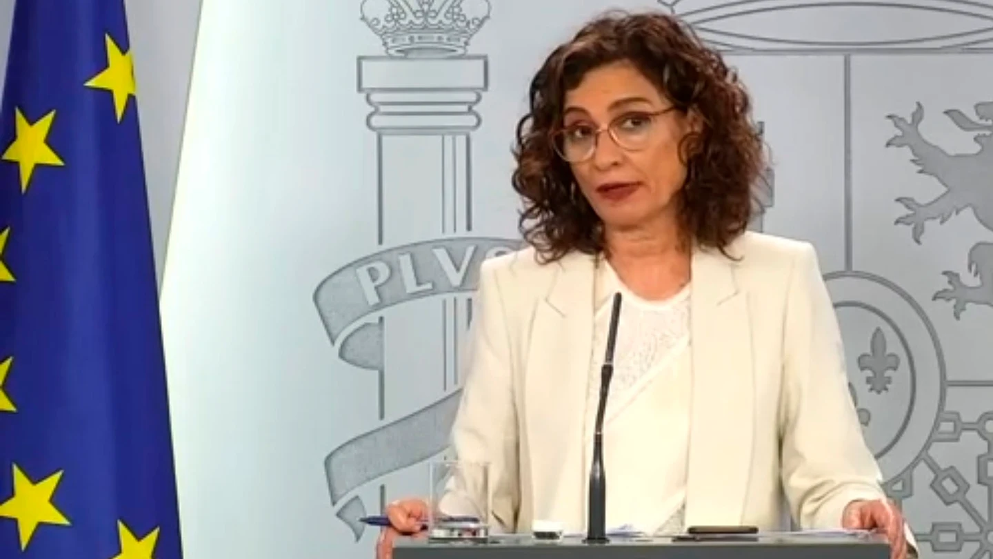 Montero en rueda de prensa Montero en rueda de prensa