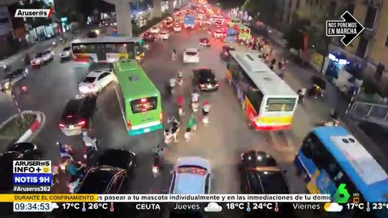 Caos en las carreteras de Vietnam: así es la vuelta a la normalidad para una ciudad tras la cuarentena Caos en las carreteras de Vietnam: así es la vuelta a la normalidad para una ciudad tras la cuarentena