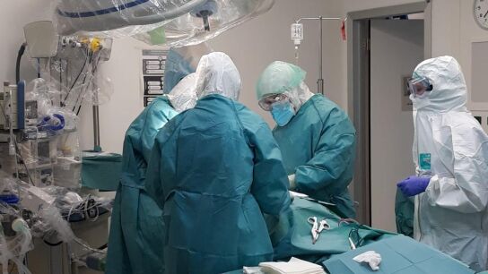 Quir&oacute;fano de un hospital (Archivo)