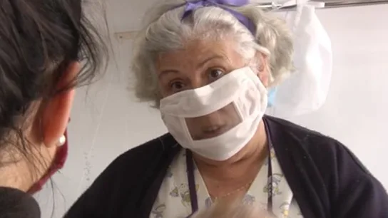 Las personas sordas piden mascarillas transparentes Las personas sordas piden mascarillas transparentes