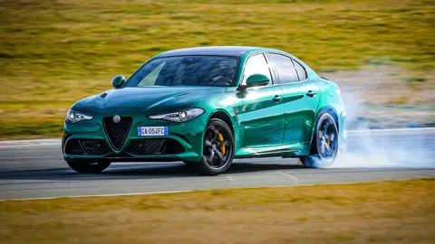 Alfa Romeo Giulia Quadrifoglio Alfa Romeo Giulia Quadrifoglio