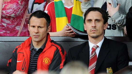 Ryan Giggs y Gary Neville Ryan Giggs y Gary Neville