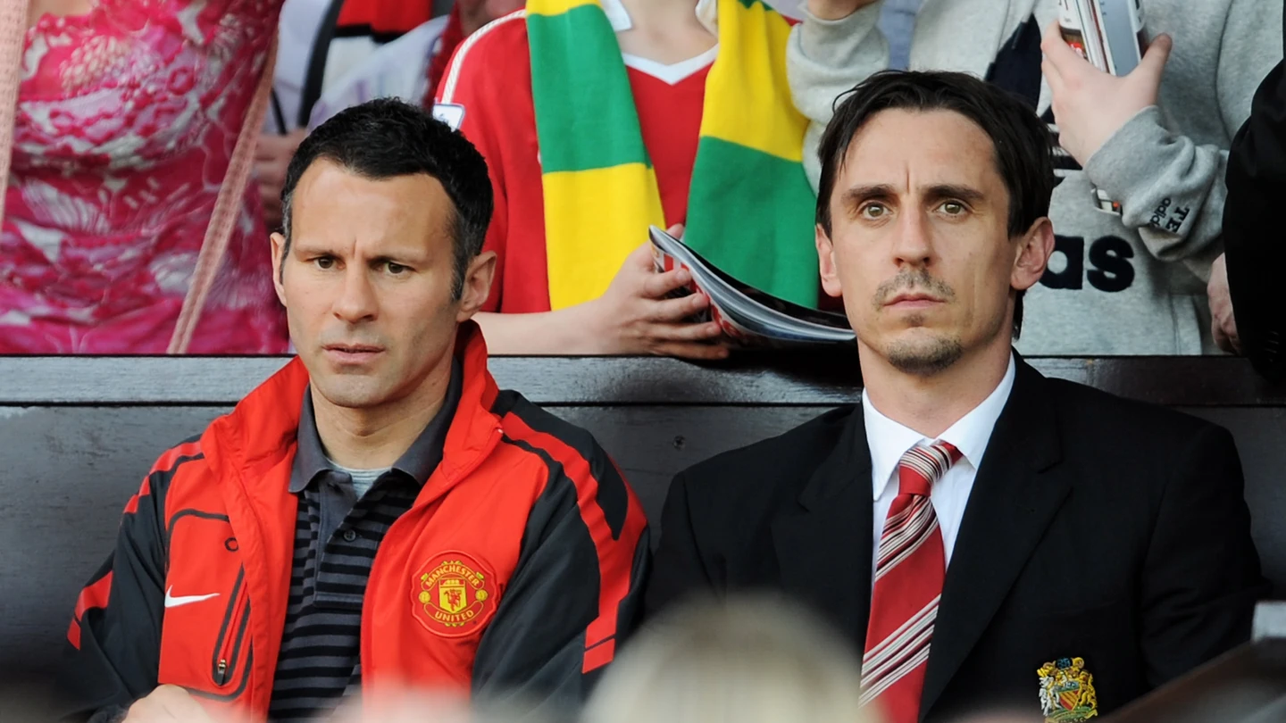 Ryan Giggs y Gary Neville Ryan Giggs y Gary Neville
