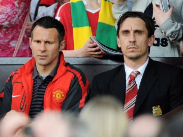 Ryan Giggs y Gary Neville Ryan Giggs y Gary Neville