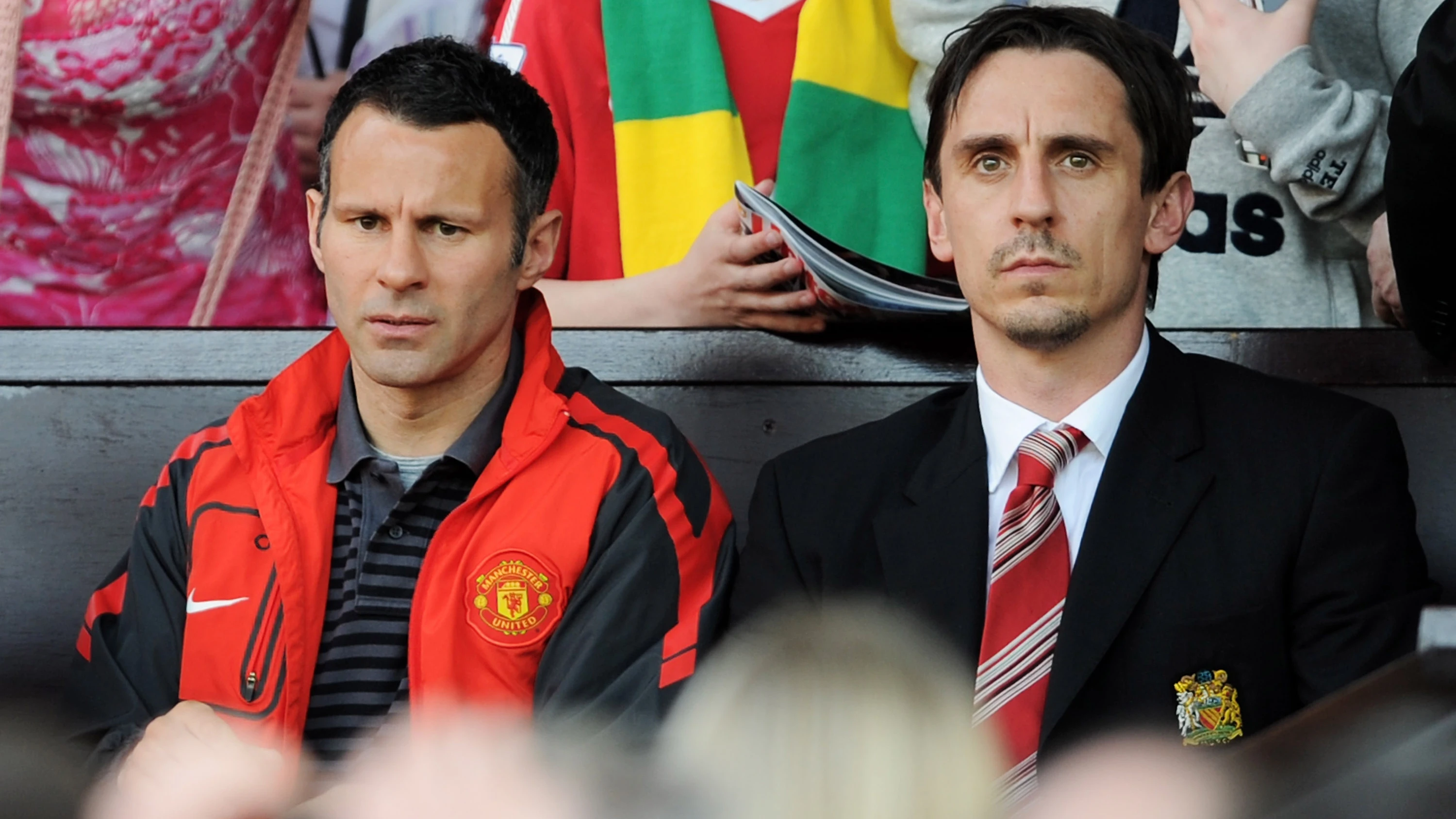 Ryan Giggs y Gary Neville Ryan Giggs y Gary Neville
