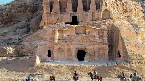 Petra Petra
