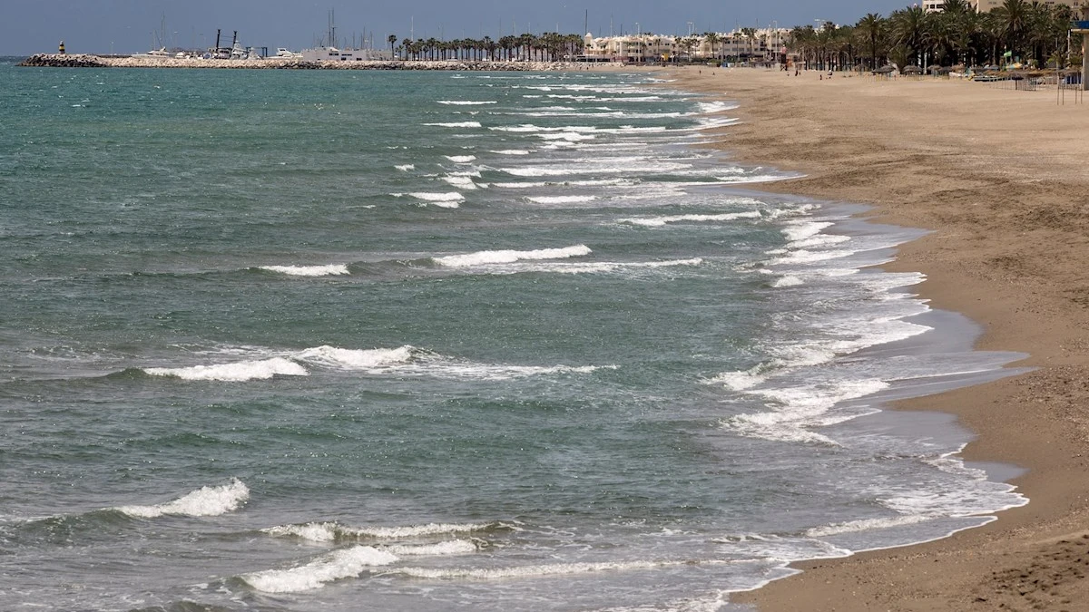 Vista de la playa de La Carihuela de Torremolinos