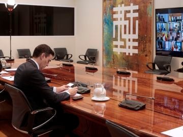 Pedro Sánchez, durante la conferencia con los presidentes autonómicos