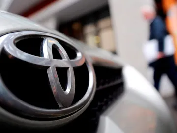 Toyota reabre sus concesionarios Toyota reabre sus concesionarios