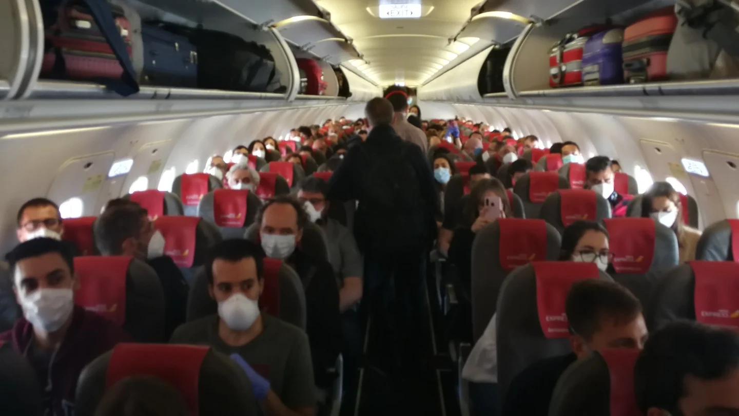 Imagen del interior del vuelo IB3838 Madrid - Las Palmas de GC Imagen del interior del vuelo IB3838 Madrid - Las Palmas de GC