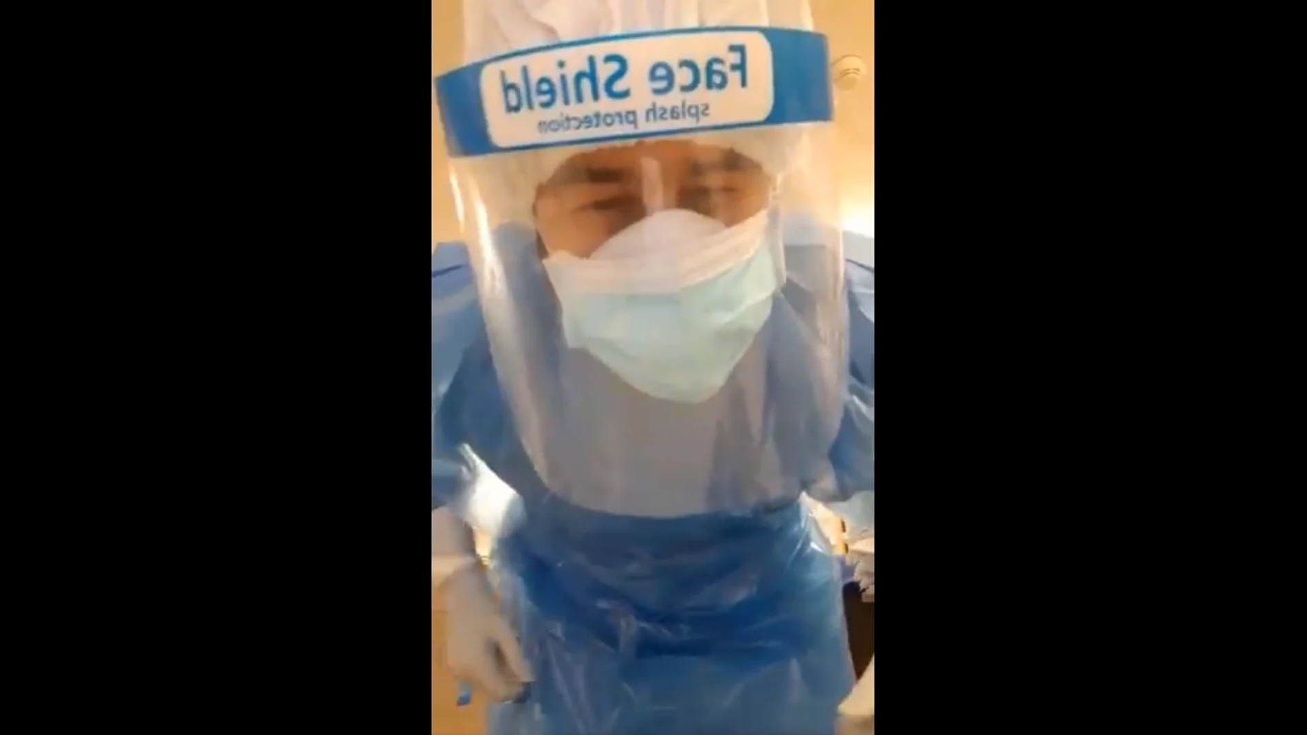 Vídeo grabado por un sanitario siguiendo el protocolo de seguridad