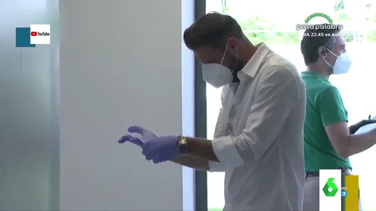 El divertido vídeo de Joaquín intentando ponerse unos guantes: "No te has puesto unos en tu vida, 'Hulio'" El divertido vídeo de Joaquín intentando ponerse unos guantes: "No te has puesto unos en tu vida, 'Hulio'"
