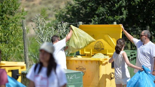 Los españoles depositamos un 8,1% más de envases en los contenedores amarillos y azules en 2019 Ecoembes