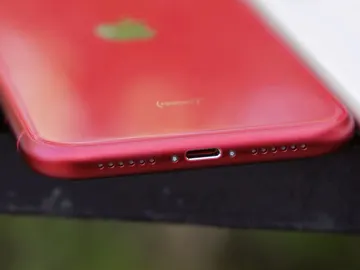 iPhone Product RED con conector Lightning iPhone Product RED con conector Lightning