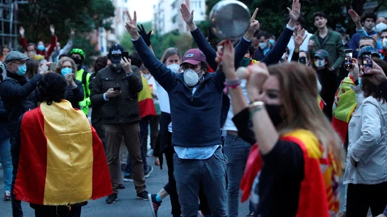 Vecinos del madrileño barrio de Salamanca participan en una protesta contra el Gobierno en plena crisis del coronavirus Vecinos del madrileño barrio de Salamanca participan en una protesta contra el Gobierno en plena crisis del coronavirus