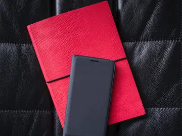 Agenda de contactos y un teléfono Agenda de contactos y un teléfono