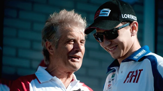 Jorge Lorenzo y Giacomo Agostini Jorge Lorenzo y Giacomo Agostini