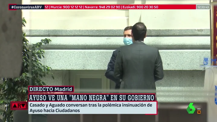 Casado y Aguado conversan tras la insinuación de Ayuso hacia Cs por la polémica del apartahotel Casado y Aguado conversan tras la insinuación de Ayuso hacia Cs por la polémica del apartahotel