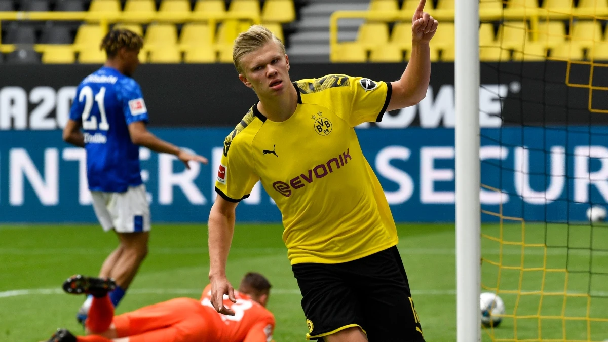 Haaland celebra un gol ante el Schalke