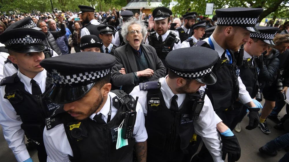 Protesta en Hyde park (Londres) en contra del confinamiento Protesta en Hyde park (Londres) en contra del confinamiento